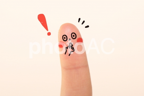 驚きの表情のこども 驚きの表情のこどもの写真