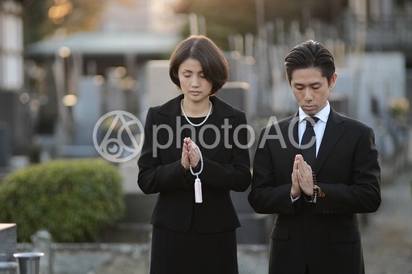 礼服の男女4 礼服の男女4の写真