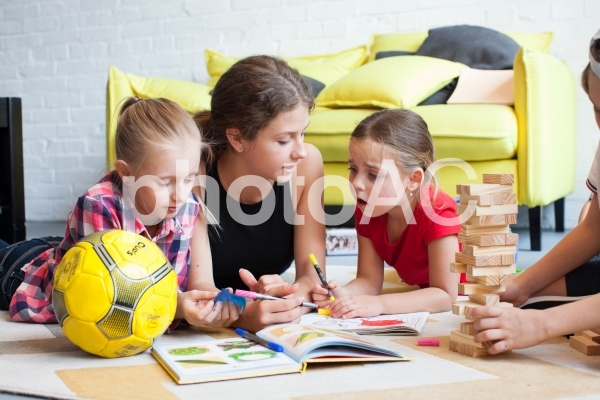 子どもと遊ぶベビーシッター36 子どもと遊ぶベビーシッター36の写真
