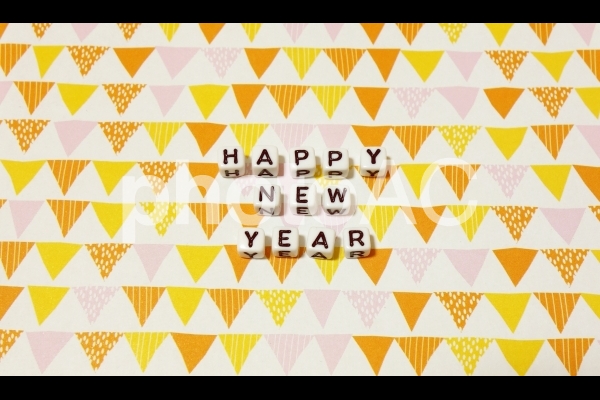 文字キューブ HAPPY NEW YEAR ハッピーニューイヤー 正面 文字キューブ HAPPY NEW YEAR ハッピーニューイヤー 正面の写真