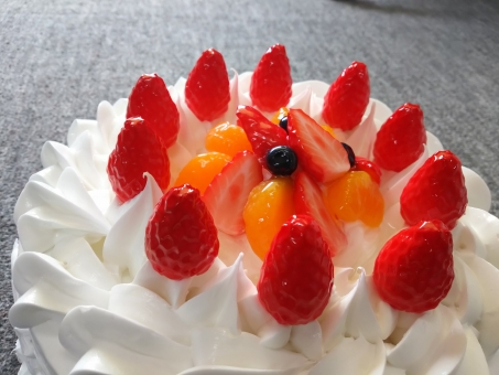 おもちゃ おもちゃ おもちゃ 果物 フルーツケーキ 生クリーム 誕生日ケーキ お祝い バースデー ホールケーキ 美味しそう おいしい 可愛い 苺 いちご ケーキ