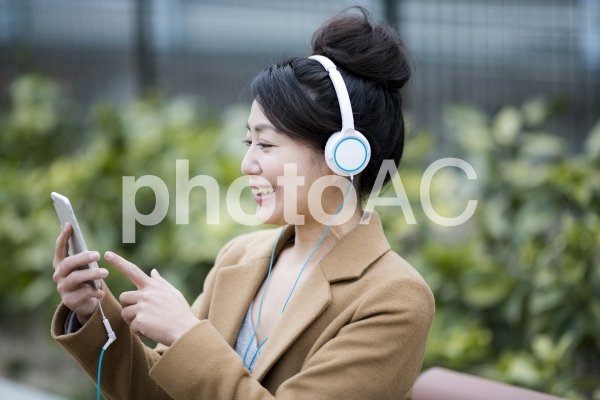 音楽 ミュージック 女性 音楽 ミュージック 女性の写真