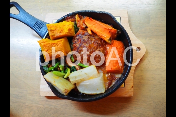 鉄板焼きハンバーグ 鉄板焼きハンバーグの写真
