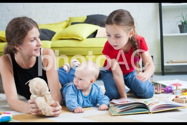 子どもと遊ぶベビーシッター48 子どもと遊ぶベビーシッター48の写真