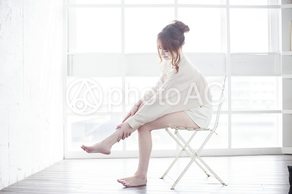 マッサージする女性1 マッサージする女性1の写真