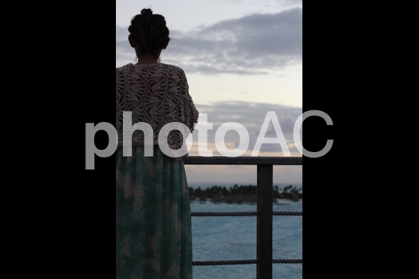 女性シルエット No 写真素材なら 写真ac 無料 フリー ダウンロードok