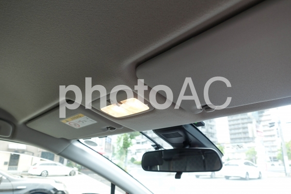 自動車 ルームミラーとルームランプ 自動車 ルームミラーとルームランプの写真