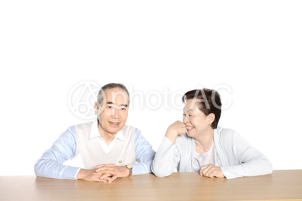 笑顔の老夫婦2 笑顔の老夫婦2の写真